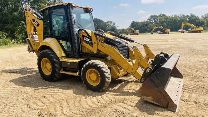 2015 CATERPILLAR 420F2 IT