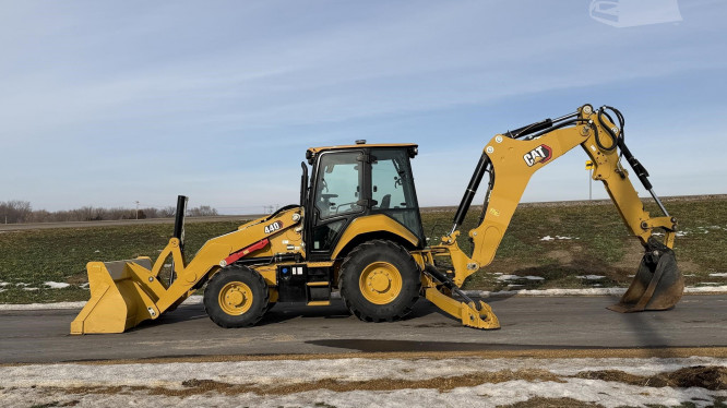 2021 CATERPILLAR 440