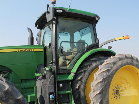 2019 John Deere 8320R Tractor