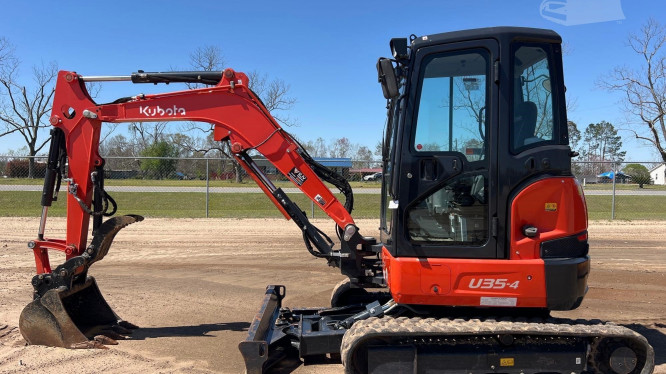2021 KUBOTA U35-4