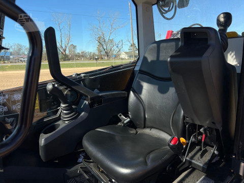 2023 JCB 3TS-8T Compact Track Loader
