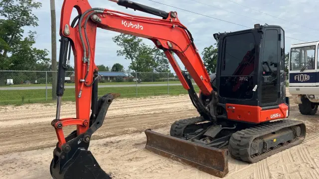 2022 KUBOTA U55-5
