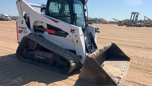 2022 BOBCAT T870