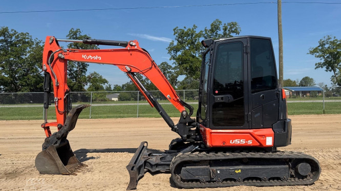 2021 KUBOTA U55-5