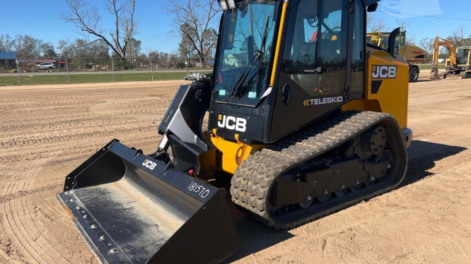 2023 JCB 3TS-8T