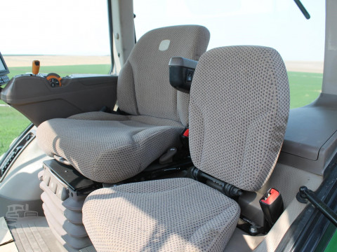 2019 John Deere 8320R Tractor
