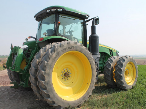 2019 John Deere 8320R Tractor