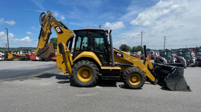 2019 CATERPILLAR 440