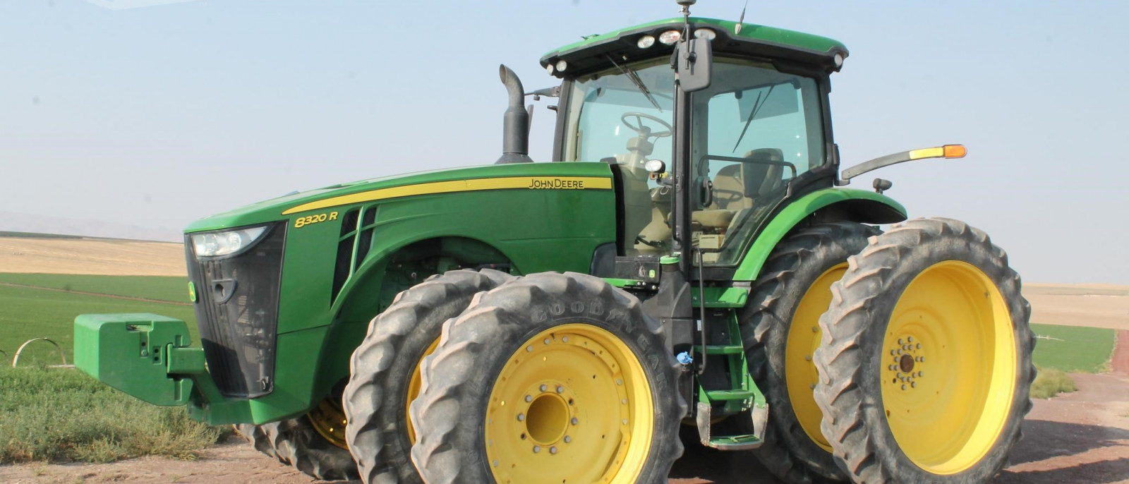 2019 John Deere 8320R Tractor