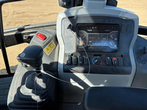 2023 Caterpillar 420 Backhoe Loader