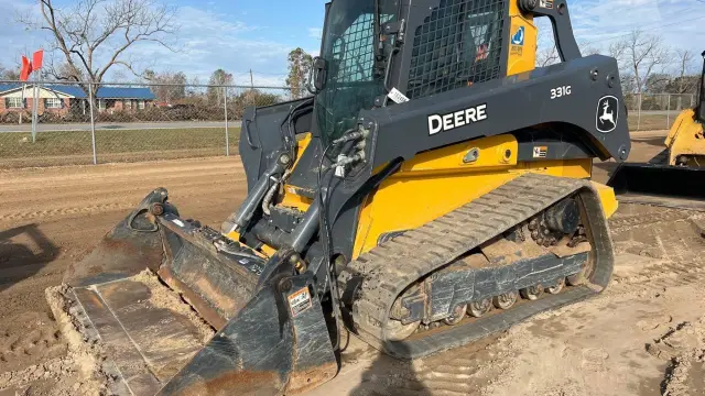 2022 John Deere 331G