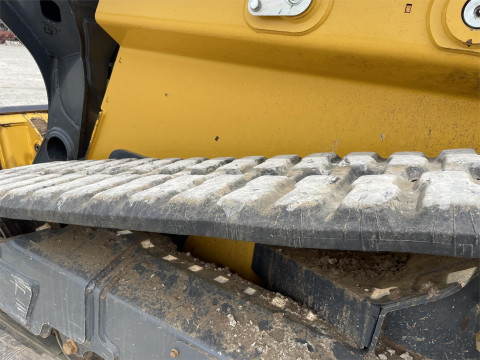 DEERE 331G Skid Steer – Track.