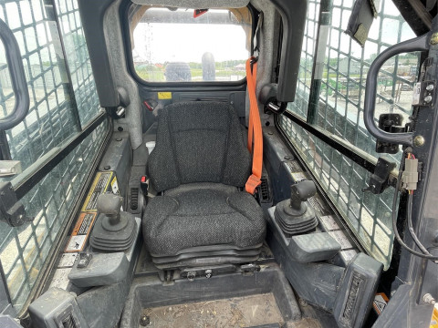 DEERE 331G Skid Steer – Track.
