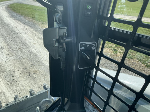 2022 Bobcat T870 Compact Track Loader