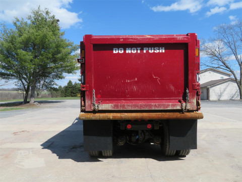 2022 Kenworth T880 Quad Axle Dump Truck 
