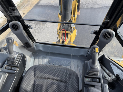 2021 Caterpillar 440 Backhoe Loader