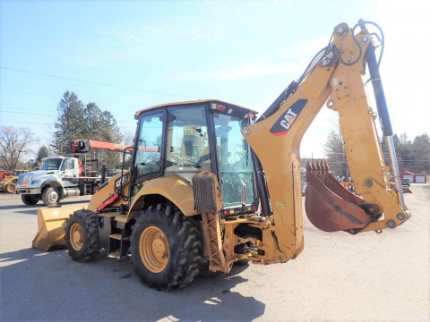 2018 Caterpillar 420F2 Backhoe