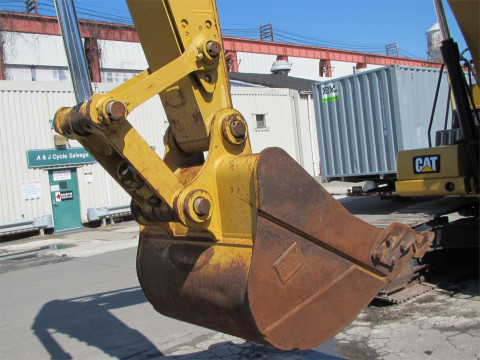 2018 CATERPILLAR 320