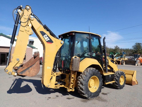 2018 Caterpillar 420F2 Backhoe